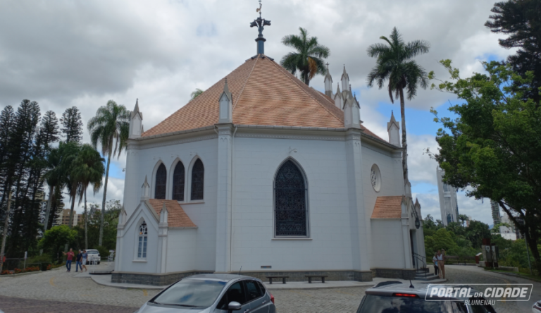 Igreja do Espírito Santo (Foto: Morgana Kloth / Portal da Cidade Blumenau)