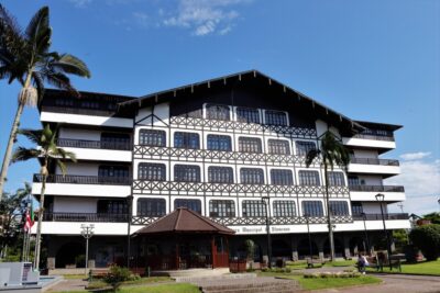 Saiba o que abre e o que fecha em Blumenau no feriado do Dia do Trabalhador