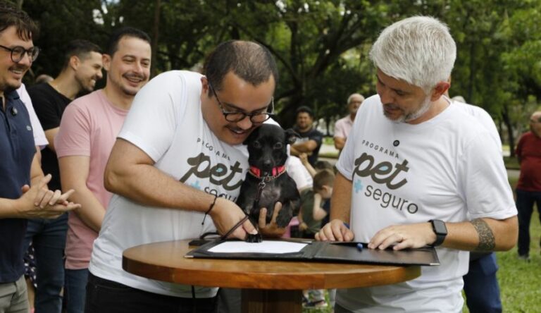 Programa Pet + Seguro é lançado em Blumenau com foco nas famílias de baixa renda