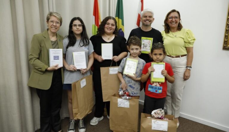Agenda Escolar de 2026 terá capa com trabalhos de estudantes de Blumenau