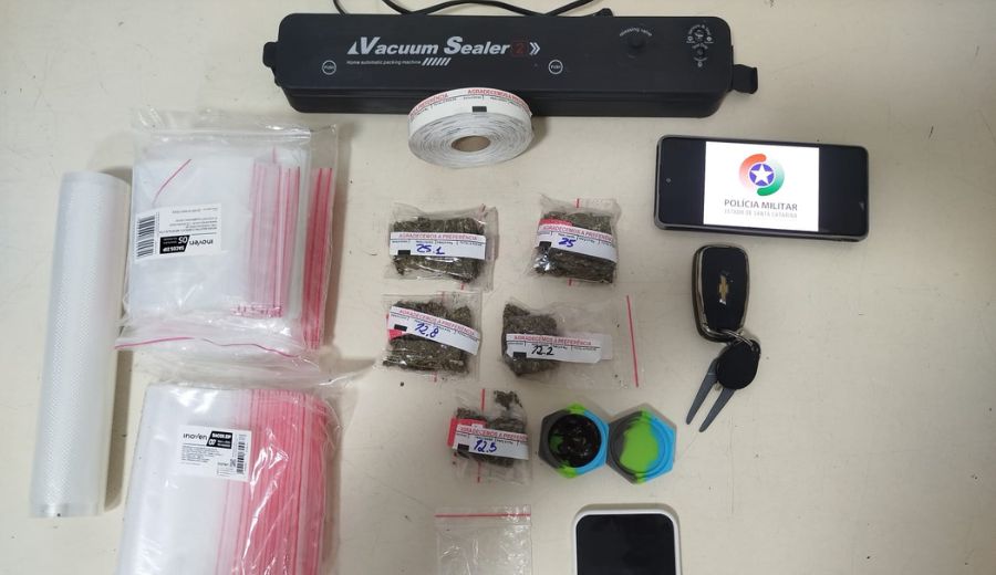 Com adesivo de "agradecemos a preferência", traficantes são presos em Blumenau