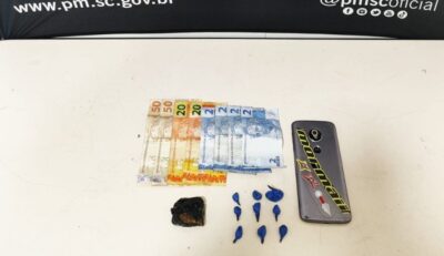 Homem é preso por tráfico de drogas em casa abandonada em Blumenau