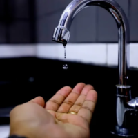 Moradora do bairro Tribess denuncia falta de água