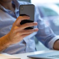 Golpe usa aplicativo falso do INSS para roubar informações financeiras de usuários