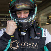 Piloto de Blumenau leva a bandeira da cidade aos pódios da Porsche Cup Brasil