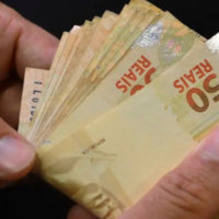 INSS antecipa 13º de aposentados e pensionistas: confira o calendário