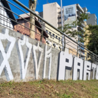 Pichação em trecho da Beira-Rio de Blumenau mobiliza força-tarefa de limpeza