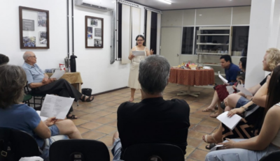 Café, conversa e alemão: saiba como participar do encontro na Biblioteca Fritz Müller