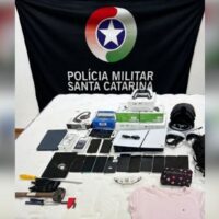 Mulher é presa após tentar furtar mais de R$ 50 mil em eletrônicos em shopping de Blumenau