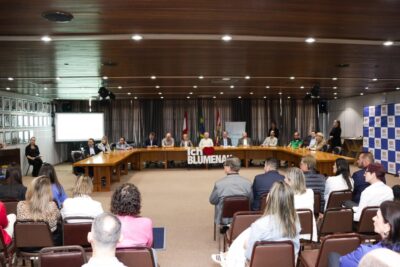 Blumenau anuncia investimento de R$ 1,2 milhão em qualificação profissional e projetos de cidade inteligente