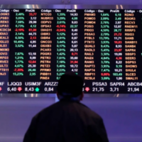 Mercado em movimento: Dólar a R$4,89; bolsa em alta