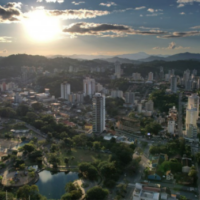 Sol e temperaturas altas no outono de Blumenau