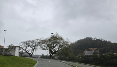 Semana começa com tempo frio e instável em Blumenau e região