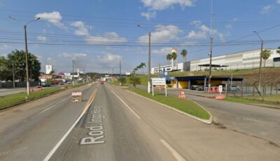 Trecho da BR-470, em Blumenau, fica em esquema de siga e pare