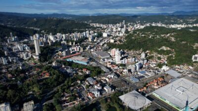 Blumenau lidera ranking de qualidade de vida no Vale do Itajaí