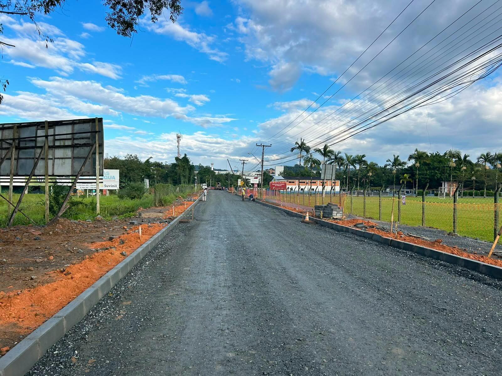 Rua de Blumenau fica totalmente interditada nesta quarta-feira