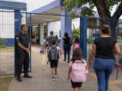 Prefeitura convoca vigilantes para reforçar segurança nas escolas de Blumenau