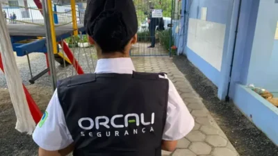 Após investigações do Gaeco, Blumenau encerra contrato com empresa responsável pela segurança das escolas