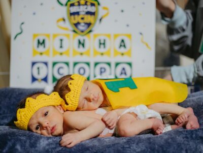 GALERIA – Bebês internados em hospital de Blumenau participam de ensaio inspirado na Copa do Mundo