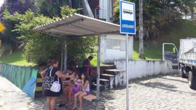 Mulheres e idosos poderão embarcar e desembarcar fora dos pontos de ônibus durante a noite em Blumenau