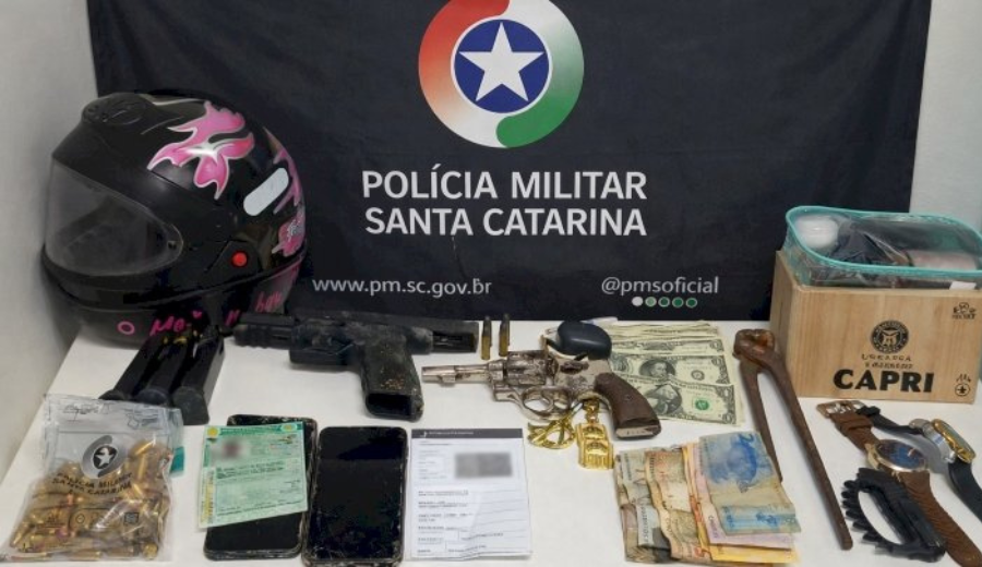 Polícia prende oito envolvidos em plano para roubar banco e manter gerente refém no Alto Vale