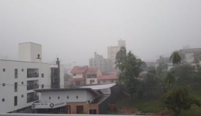 Blumenau com previsão de frio e chuva neste sábado