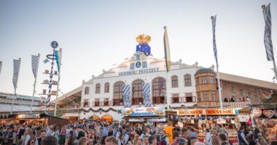 Cervejarias de Blumenau contestam licitação vencida pela alemã Hofbräuhaus para a Oktoberfest